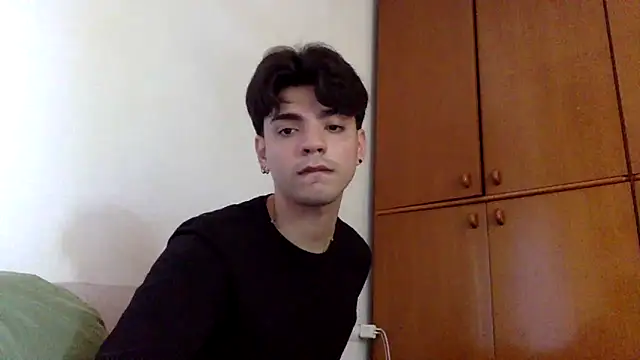 dylancrugerx online show from April 30, 2:34 pm