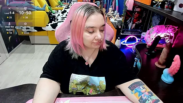 Softie Sofy online show from November 12, 3:07 am