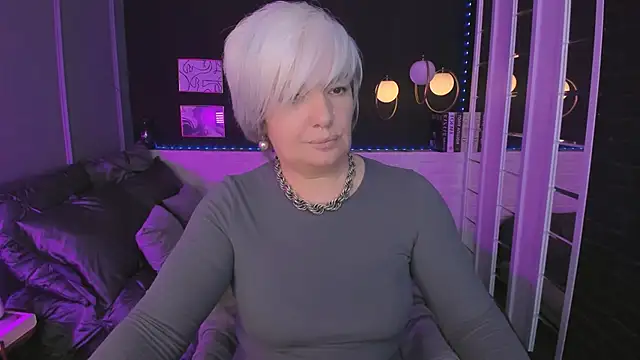 CarmenSoft online show from May 5, 9:01 pm