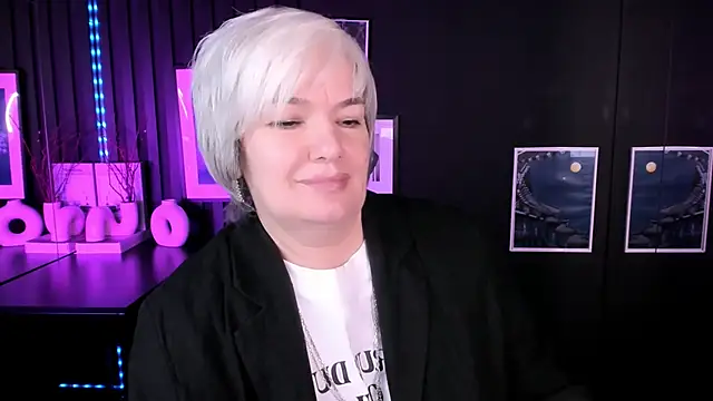 CarmenSoft online show from May 18, 9:20 pm