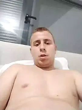 Snapshot of Morningstar61 chatting on October 18, 1:41 am Morningstar61 online show from October 18, 1:41 am