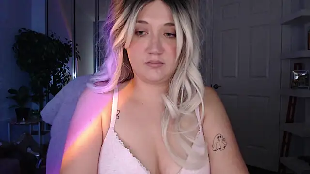 Snapshot of GoddessEmmy chatting on March 21, 4:50 am GoddessEmmy online show from March 21, 4:50 am