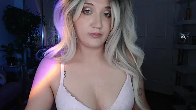 Snapshot of GoddessEmmy chatting on March 26, 4:51 am GoddessEmmy online show from March 26, 4:51 am