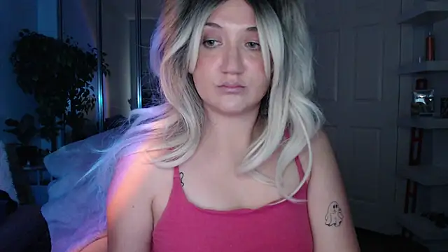 Snapshot of GoddessEmmy chatting on March 31, 6:25 am GoddessEmmy online show from March 31, 6:25 am