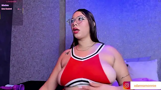 DanniaMonroee online show from November 5, 1:22 pm