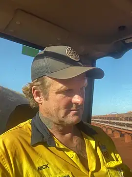 Snapshot of neeko_69 chatting on April 4, 12:20 am neeko 69 online show from April 4, 12:20 am