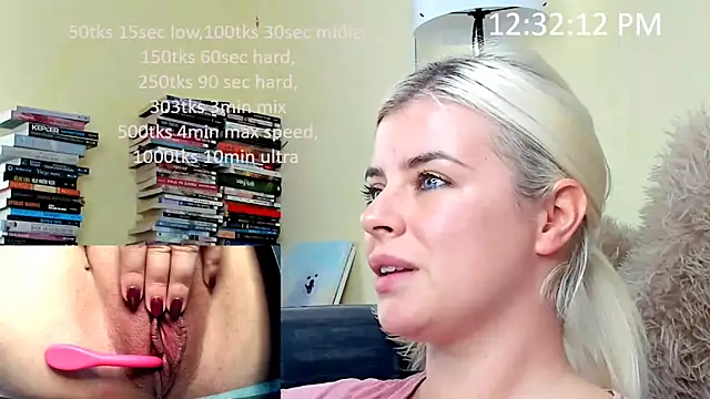 queenofthenighttt online show from November 20, 11:32 am