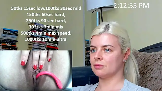 Snapshot of queenofthenighttt chatting on February 20, 1:11 pm queenofthenighttt online show from February 20, 1:11 pm