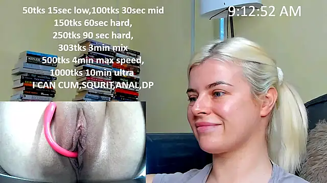 Snapshot of queenofthenighttt chatting on February 24, 8:12 am queenofthenighttt online show from February 24, 8:12 am