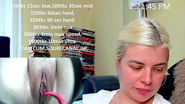 Snapshot of queenofthenighttt chatting on February 25, 1:21 pm queenofthenighttt online show from February 25, 1:21 pm