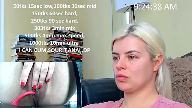 Snapshot of queenofthenighttt chatting on February 27, 8:25 am queenofthenighttt online show from February 27, 8:25 am