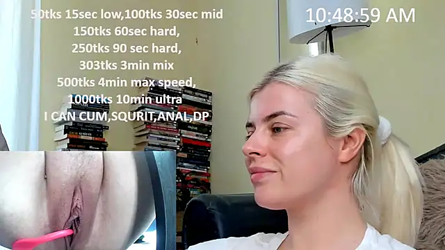 Snapshot of queenofthenighttt chatting on March 4, 9:48 am queenofthenighttt online show from March 4, 9:48 am