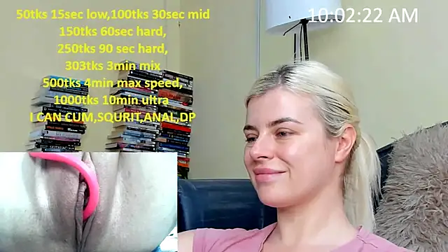 Snapshot of queenofthenighttt chatting on March 10, 9:03 am queenofthenighttt online show from March 10, 9:03 am