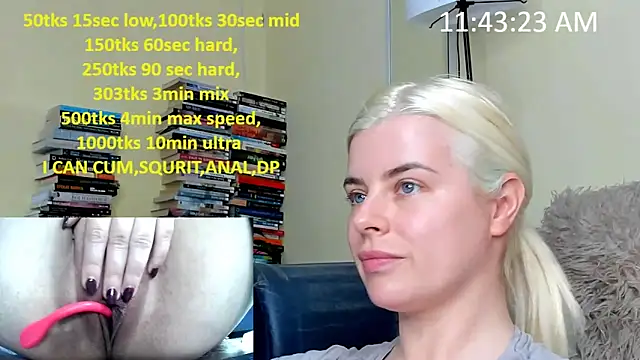 Snapshot of queenofthenighttt chatting on March 15, 10:43 am queenofthenighttt online show from March 15, 10:43 am