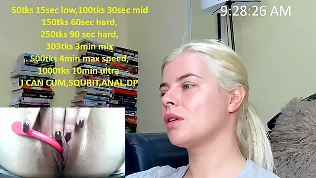 Snapshot of queenofthenighttt chatting on March 16, 8:29 am queenofthenighttt online show from March 16, 8:29 am