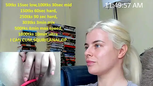 Snapshot of queenofthenighttt chatting on March 18, 10:51 am queenofthenighttt online show from March 18, 10:51 am