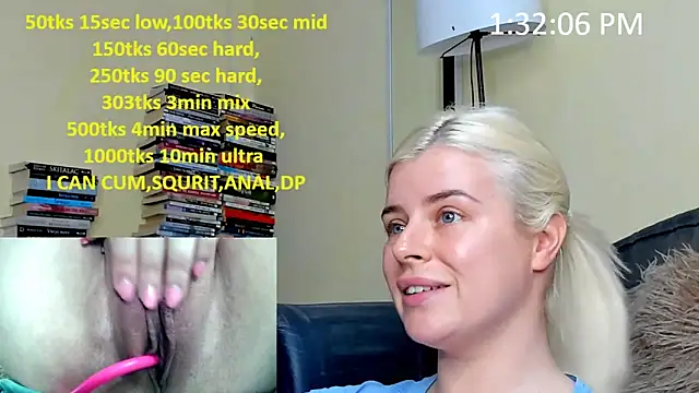 Snapshot of queenofthenighttt chatting on March 29, 11:32 am queenofthenighttt online show from March 29, 11:32 am