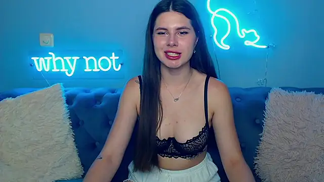 Snapshot of ViollinaLove chatting on June 20, 4:37 am ViollinaLove online show from June 20, 4:37 am
