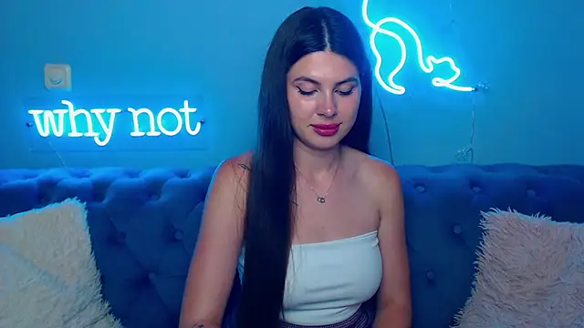 Snapshot of ViollinaLove chatting on June 29, 10:15 am ViollinaLove online show from June 29, 10:15 am
