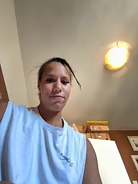 Snapshot of AaliyahHarris chatting on October 5, 1:20 pm AaliyahHarris online show from October 5, 1:20 pm