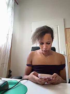 Snapshot of AaliyahHarris chatting on October 7, 12:57 pm AaliyahHarris online show from October 7, 12:57 pm