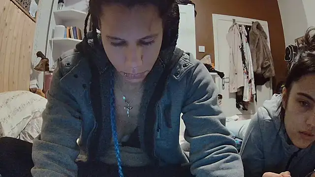 Snapshot of AaliyahHarris chatting on March 9, 4:22 pm AaliyahHarris online show from March 9, 4:22 pm