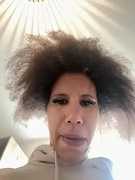 Snapshot of AaliyahHarris chatting on March 16, 9:57 am AaliyahHarris online show from March 16, 9:57 am