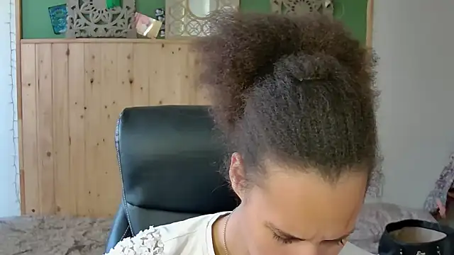 AaliyahHarris online show from May 25, 1:39 pm