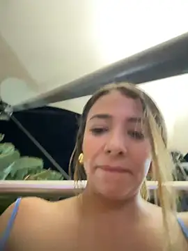 Snapshot of Hall_16 chatting on December 10, 12:50 am Hall 16 online show from December 10, 12:50 am