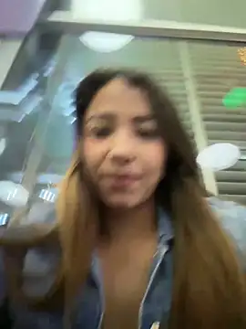 Snapshot of Hall_16 chatting on December 15, 1:02 am Hall 16 online show from December 15, 1:02 am