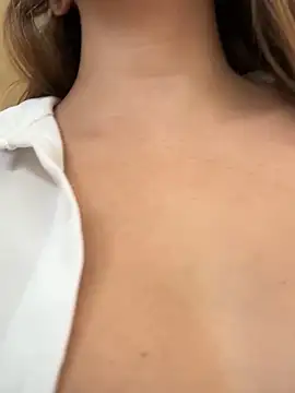 Snapshot of Hall_16 chatting on January 28, 9:19 pm Hall 16 online show from January 28, 9:19 pm