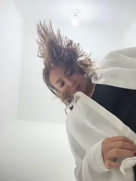 Snapshot of Hall_16 chatting on March 20, 9:35 pm Hall 16 online show from March 20, 9:35 pm