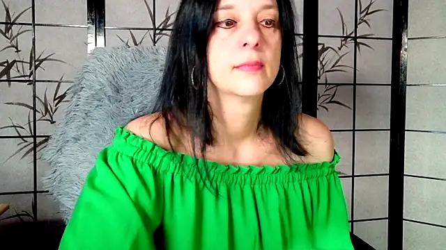 Snapshot of _Sweetlonglips_ chatting on January 14, 6:08 am Sweetlonglips online show from January 14, 6:08 am