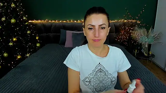 Rebecca Diamond online show from January 12, 9:08 am