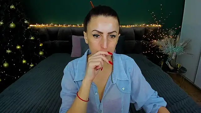 Rebecca Diamond online show from January 15, 7:05 am