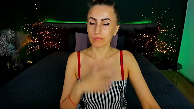 Rebecca Diamond online show from September 22, 5:31 am