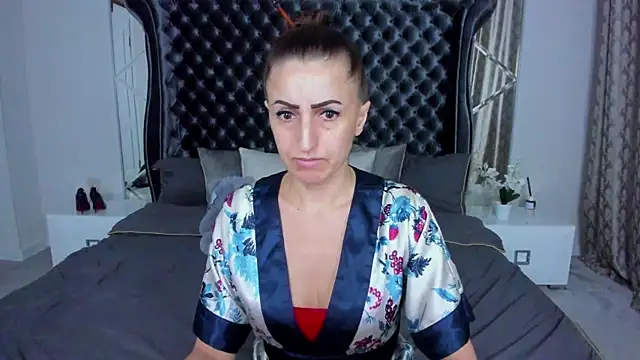 Rebecca Diamond online show from November 30, 6:06 am