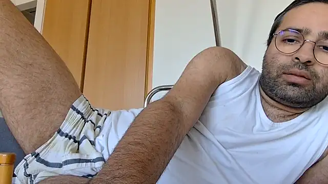 Snapshot of Azad64 chatting on March 1, 2:52 pm Azad64 online show from March 1, 2:52 pm