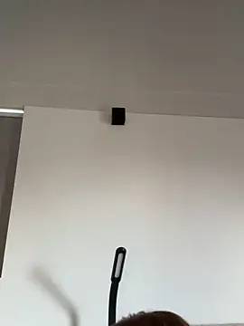 Snapshot of curchez_ chatting on February 16, 8:49 pm curchez online show from February 16, 8:49 pm