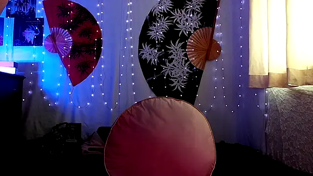 Snapshot of GamerGirlRoxyAndLee chatting on June 26, 8:02 pm GamerGirlRoxyAndLee online show from June 26, 8:02 pm
