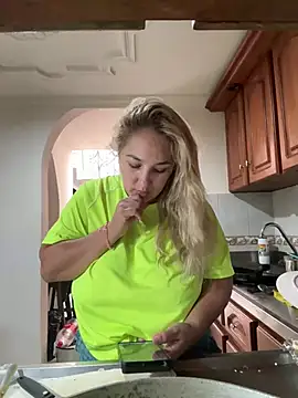 Eva MilfF online show from January 1, 5:44 pm