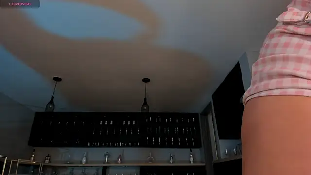 Snapshot of AbellaCroft chatting on October 21, 12:17 pm AbellaCroft online show from October 21, 12:17 pm