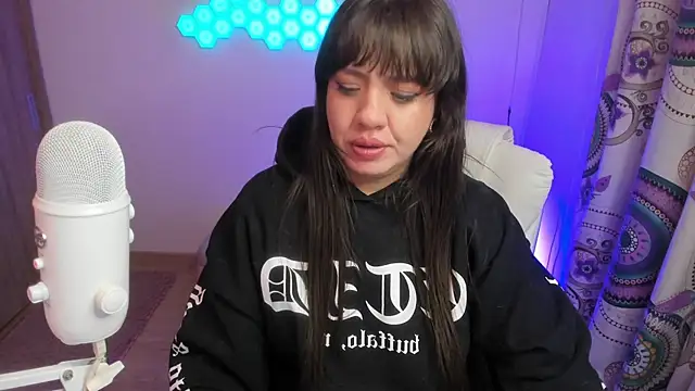 sophia grants online show from October 15, 7:19 am