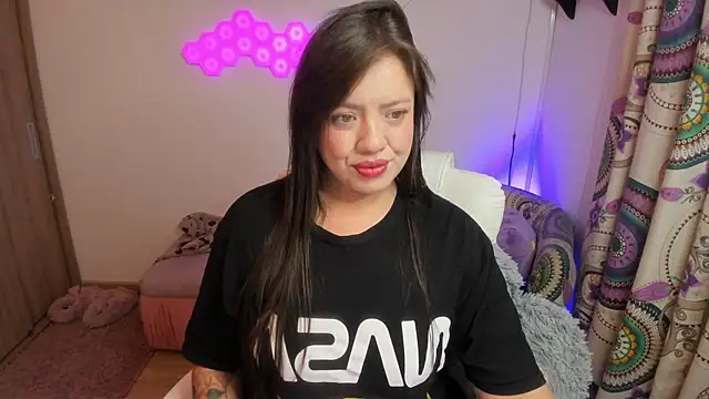 sophia grants online show from December 21, 7:15 am