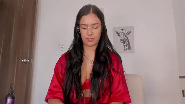 Snapshot of Hanna_Risso chatting on February 19, 6:15 pm Hanna Risso online show from February 19, 6:15 pm