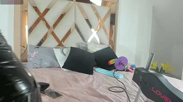 elena mature online show from February 28, 7:15 pm