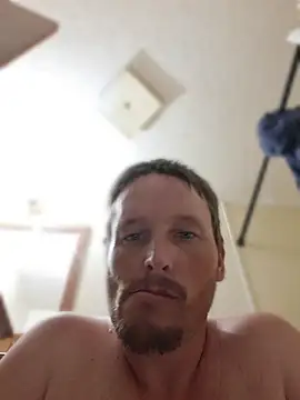 bushhogger8371 online show from June 21, 4:15 am