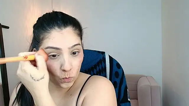 YummyAnna  online show from February 25, 3:21 pm