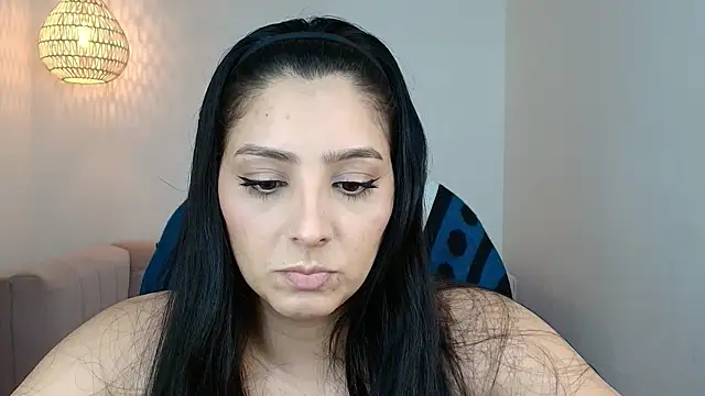 YummyAnna  online show from April 8, 7:58 pm