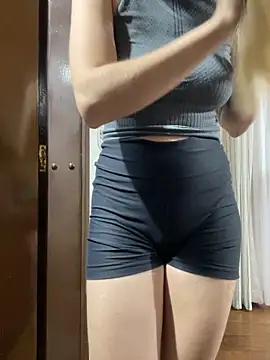 Snapshot of larrysalopes chatting on March 31, 12:12 am larrysalopes online show from March 31, 12:12 am